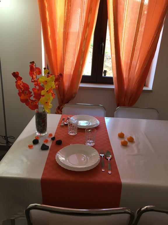 I Tre Colori Della Sicilia Daire Santo Stefano di Camastra Dış mekan fotoğraf